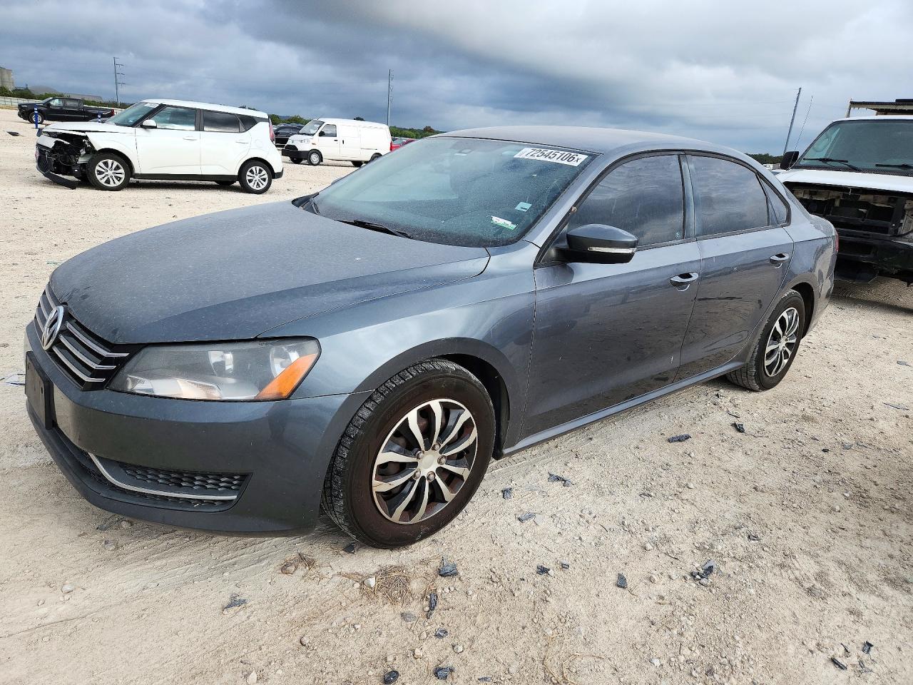 2014 VOLKSWAGEN PASSAT S | 1VWAP7A33EC016519 | UPCARS