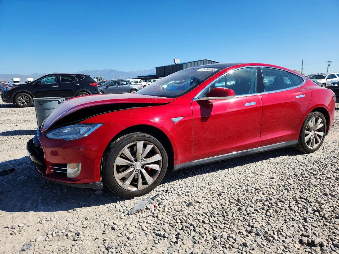 2015 TESLA MODEL S | 5YJSA1E47FF118855 | UPCARS
