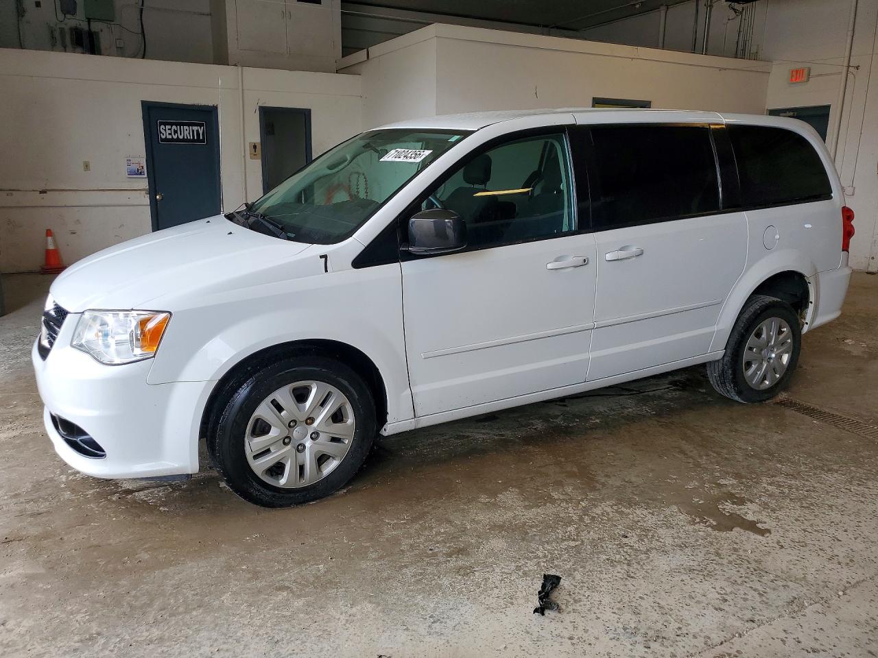 2016 DODGE CARAVAN SE | 2C4RDGBG6GR356242 | UPCARS