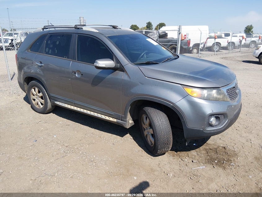 2011 KIA SORENTO LX | 5XYKT3A15BG166990 | UPCARS