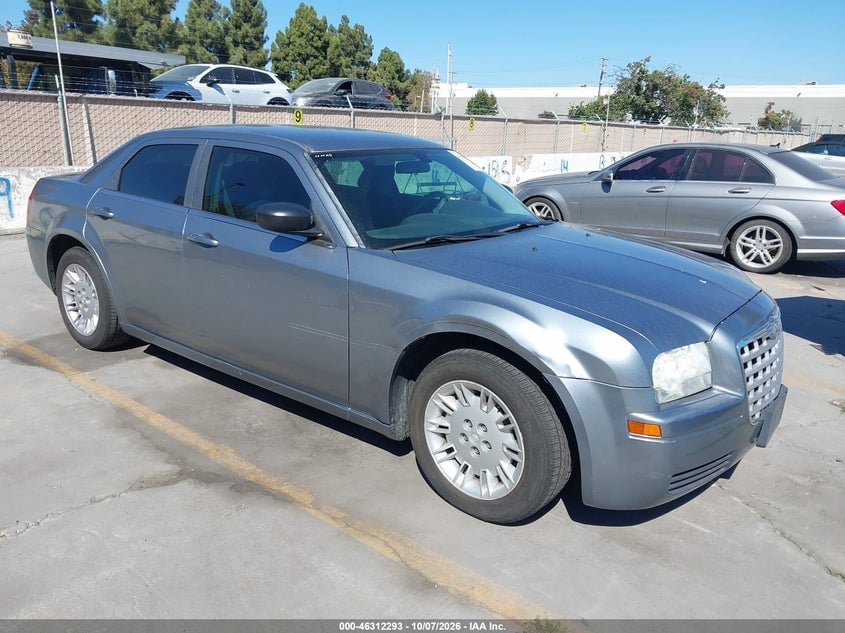 2007 CHRYSLER 300 | 2C3KA43R47H667932 | UPCARS