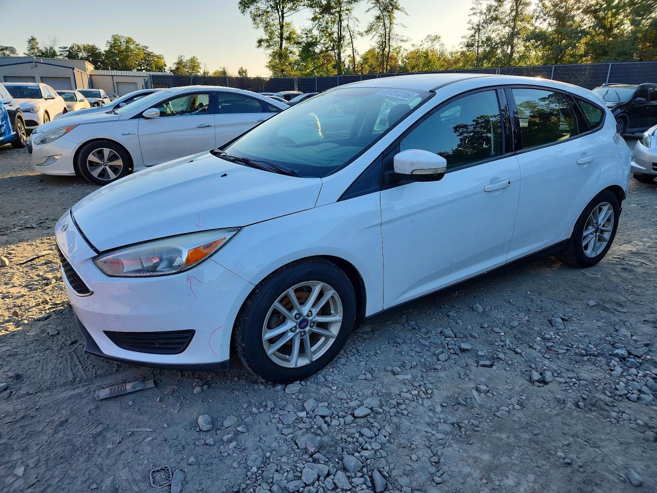 2017 FORD FOCU SE | 1FADP3K20HL323106 | UPCARS
