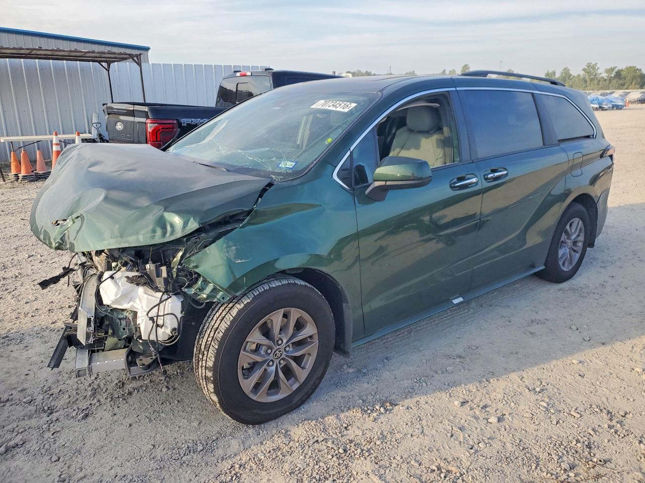 2026 TOYOTA SIENNA XLE 8-PASSENGER | 5TDYRKEC6TS303387 | UPCARS