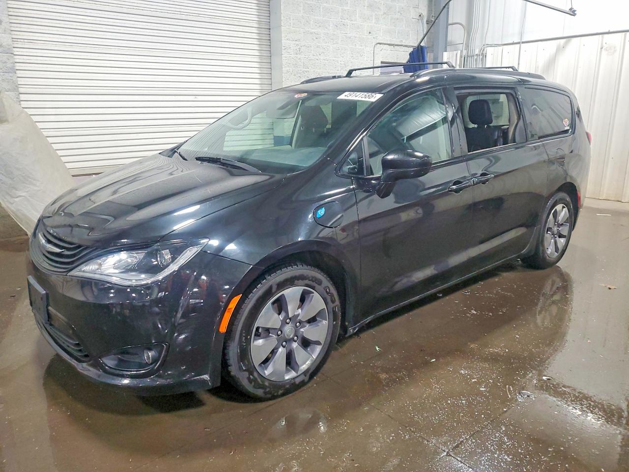 2018 CHRYSLER PACIFICA HYBRID TOURING L | 2C4RC1L70JR340625 | UPCARS