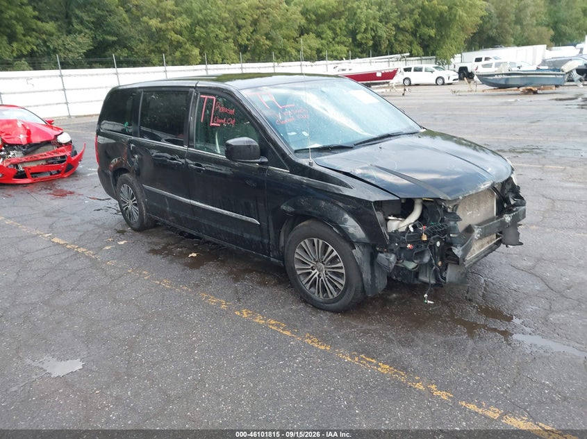 2014 CHRYSLER TOWN & COUNTRY S | 2C4RC1HG6ER194973 | UPCARS