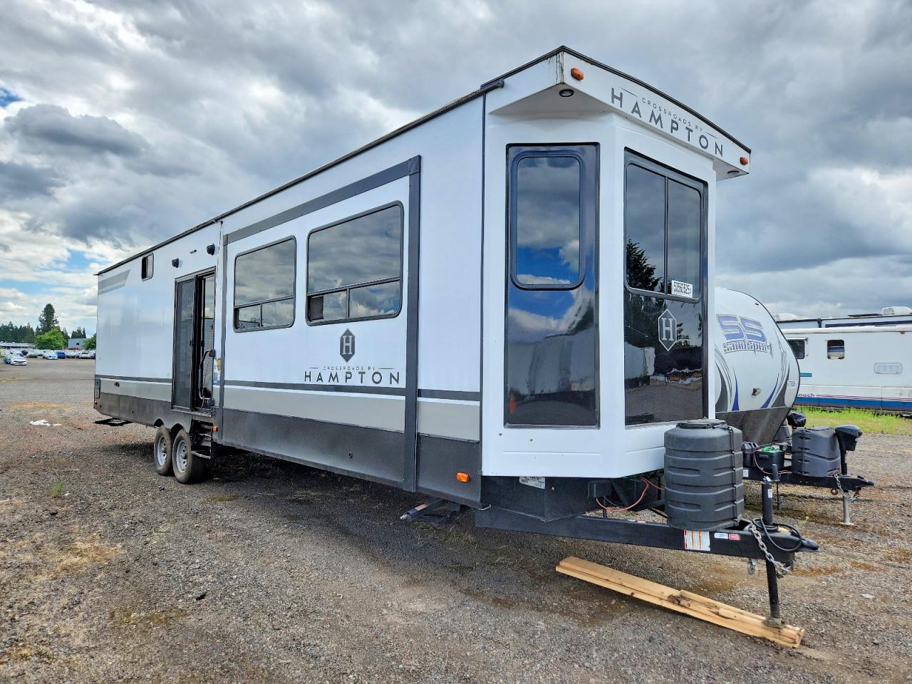 2024 KEYSTONE HAMPTON 37 HAMPTON CAMPER | 4YDTHPT29R9330043 | UPCARS