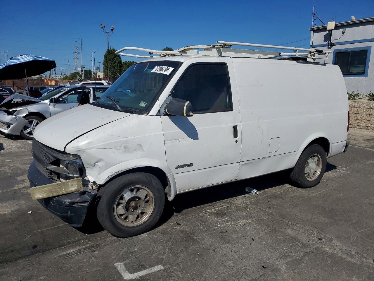 2001 CHEVROLET ASTRO DELIVERY VAN | 1GCDM19W11B136341 | UPCARS