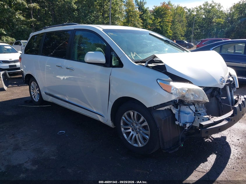 2017 TOYOTA SIENNA XLE PREMIUM 8 PASSENGER | 5TDYZ3DC8HS850921 | UPCARS