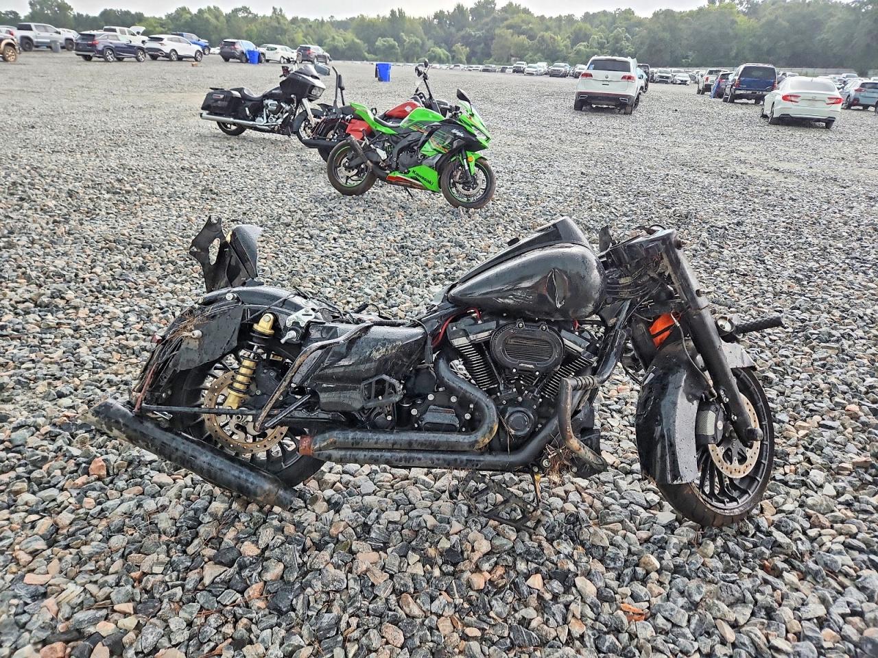 2019 HARLEY-DAVIDSON FL | 1HD1KVP10KB603532 | UPCARS