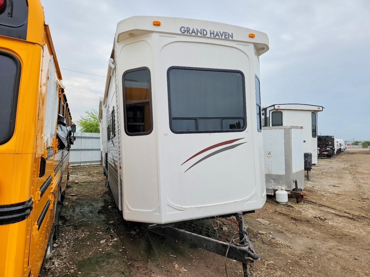 2015 CTIR RECREATION GRAND HAVEN CAMPER | 4DGR64021F6004963 | UPCARS