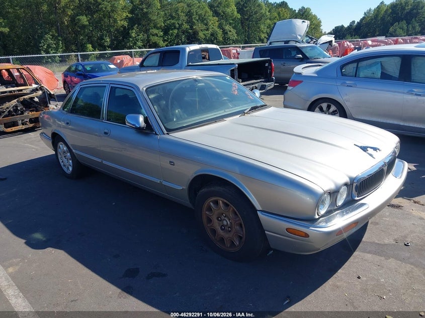 1998 JAGUAR XJ8 | SAJHX1245WC852681 | UPCARS
