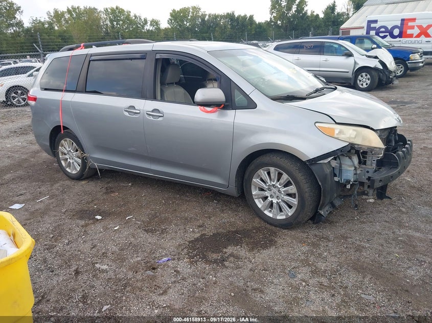 2011 TOYOTA SIENNA LIMITED | 5TDDK3DC8BS007134 | UPCARS