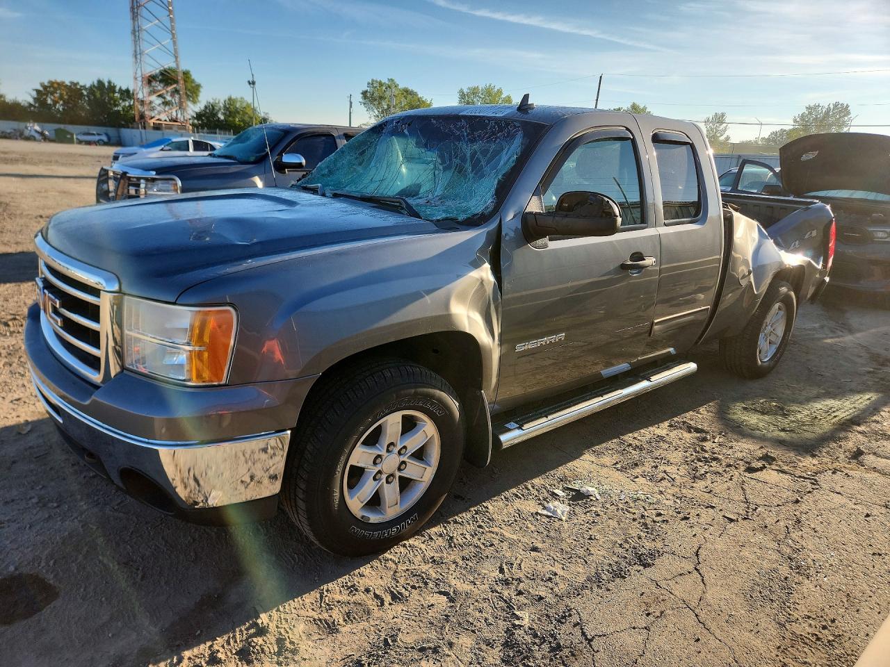 2013 GMC SIERRA K1500 SLE | 1GTR2VE78DZ355729 | UPCARS