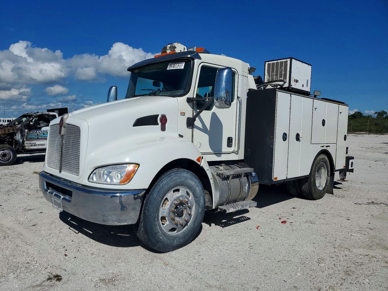 2016 KENWORTH ALL OTHER UTILITY / SERVICE TRUCK | 2NKHHM6X0GM489096 | UPCARS