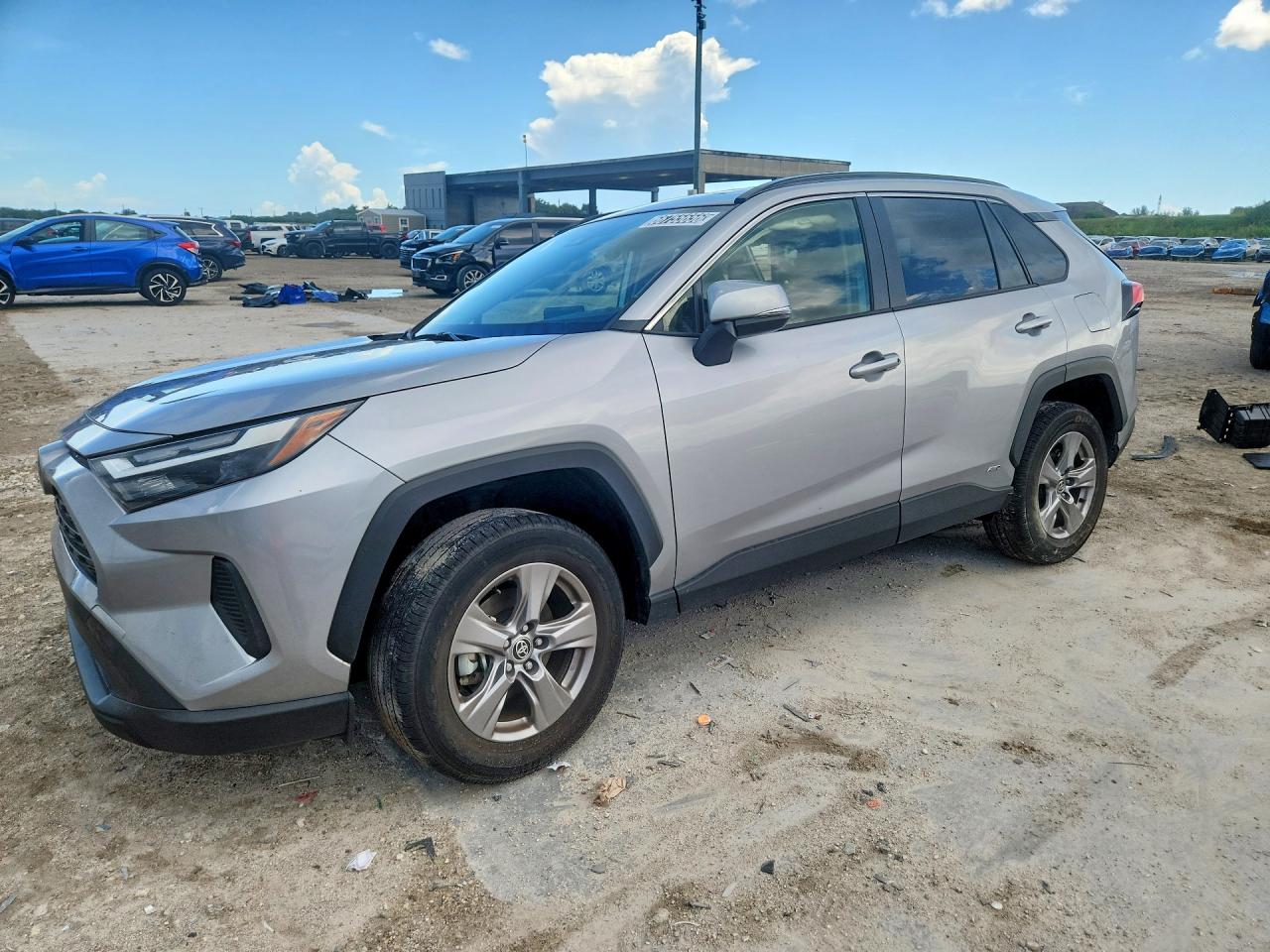 2025 TOYOTA RAV4 LE | JTMMWRFV5SD337931 | UPCARS