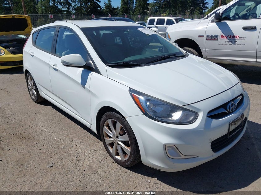 2013 HYUNDAI ACCENT SE | KMHCU5AEXDU084850 | UPCARS