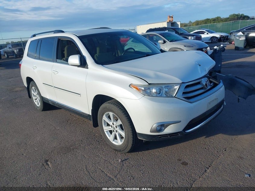 2013 TOYOTA HIGHLANDER PLUS | 5TDBK3EH8DS250933 | UPCARS