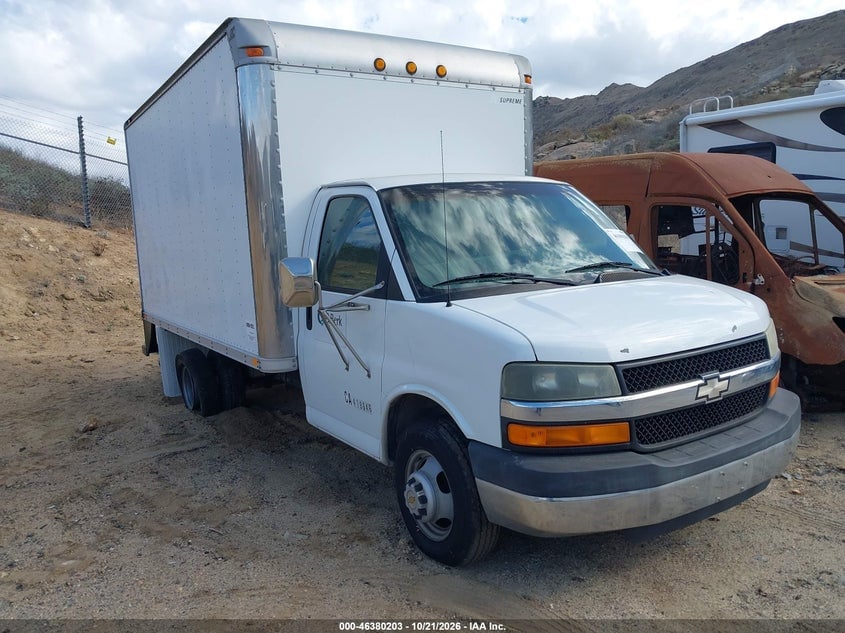 2003 CHEVROLET EXPRESS CUTAWAY BASE W/C7L/C7N | 1GBJG31U531218067 | UPCARS