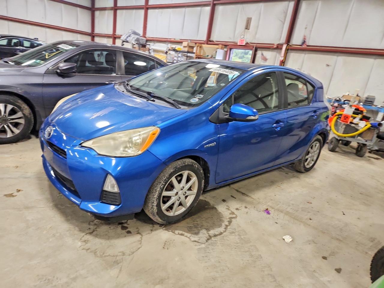 2013 TOYOTA PRIUS THREE | JTDKDTB31D1535361 | UPCARS