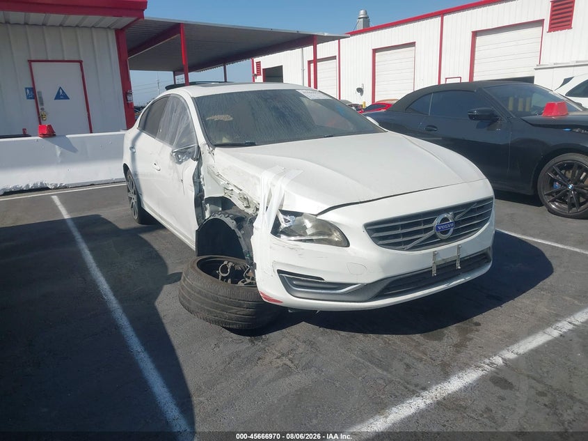 2015 VOLVO S60 T6 | YV149MFB7F2318356 | UPCARS