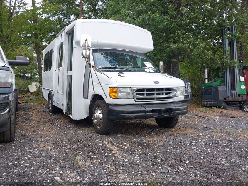 2002 FORD E-450 CUTAWAY STANDARD | 1FDXE45F32HA90572 | UPCARS