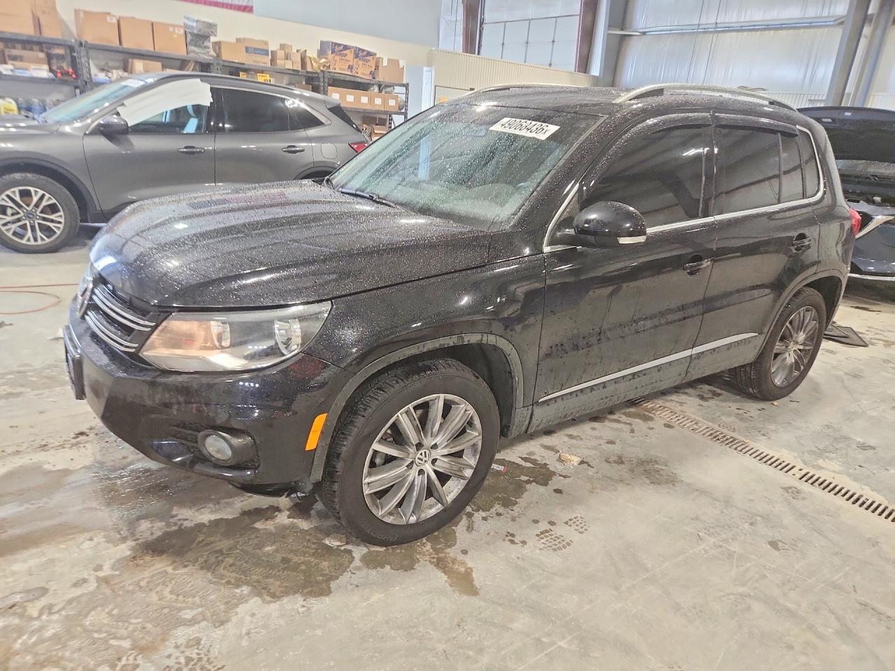 2012 VOLKSWAGEN TIGUAN S | WVGBV7AX4CW558638 | UPCARS