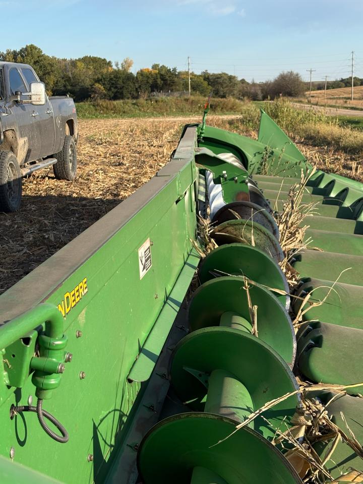 2013 JOHN DEER INDUSTRIAL E 612C CORN HEAD | 1H00612CACC755358 | UPCARS