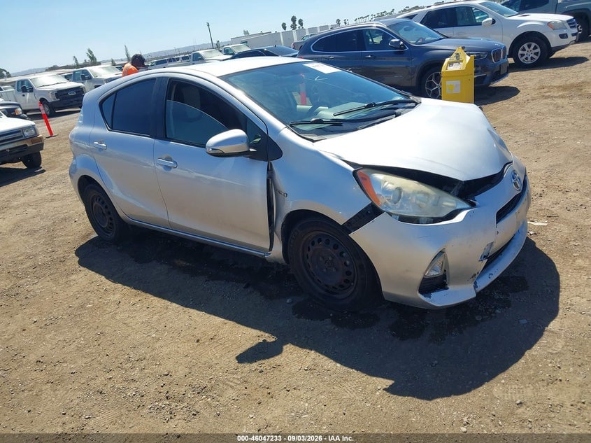 2014 TOYOTA PRIUS C ONE | JTDKDTB32E1561775 | UPCARS