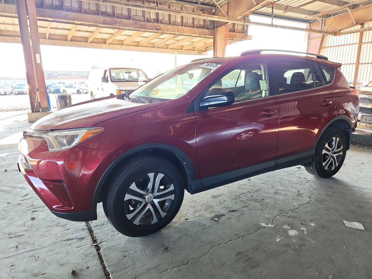2018 TOYOTA RAV4 LE | JTMBFREV9JD229724 | UPCARS