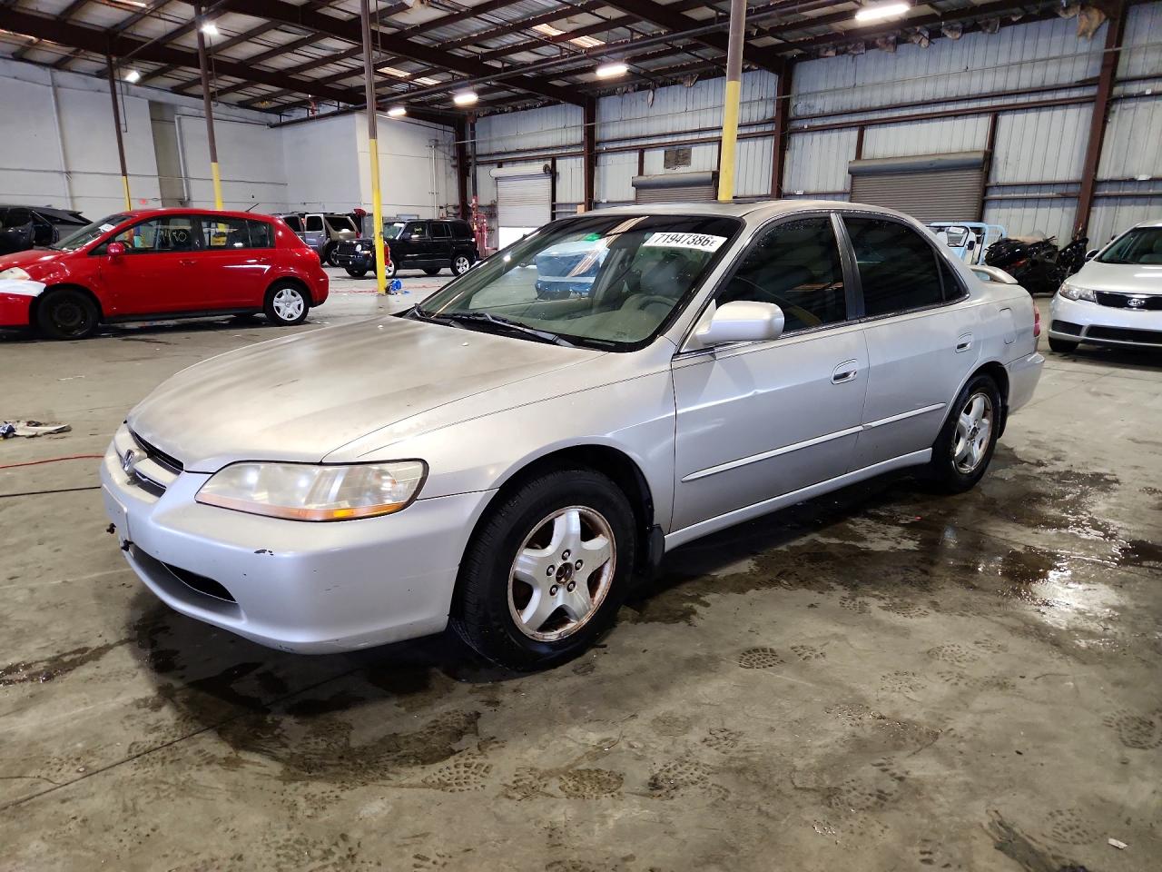 1998 HONDA ACCORD EX | 1HGCG165XWA077044 | UPCARS