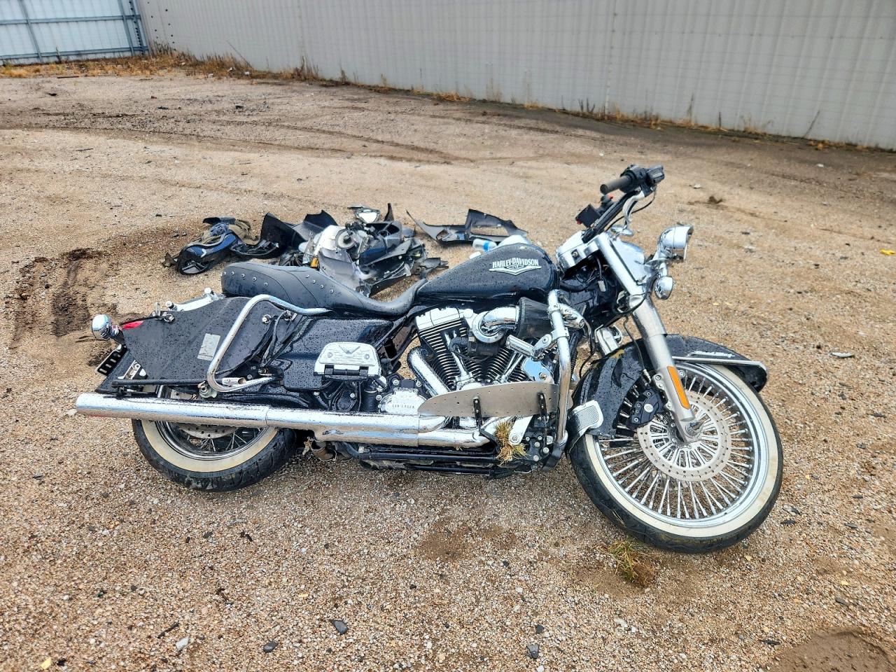 2014 HARLEY-DAVIDSON FL ROAD KING | 1HD1FBM13EB647018 | UPCARS