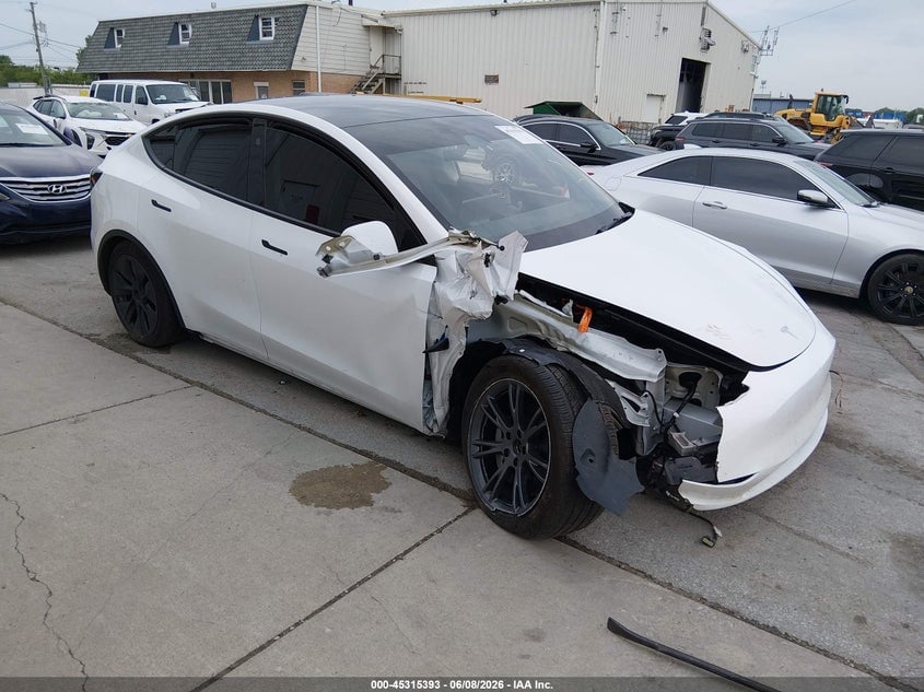 2025 TESLA MODEL Y LONG RANGE DUAL MOTOR ALL-WHEEL DRIVE | 7SAYGDEE2SF295958 | UPCARS