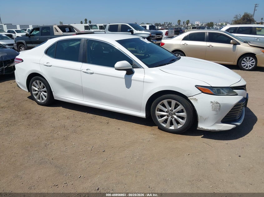 2018 TOYOTA CAMRY LE | 4T1B11HK7JU636681 | UPCARS
