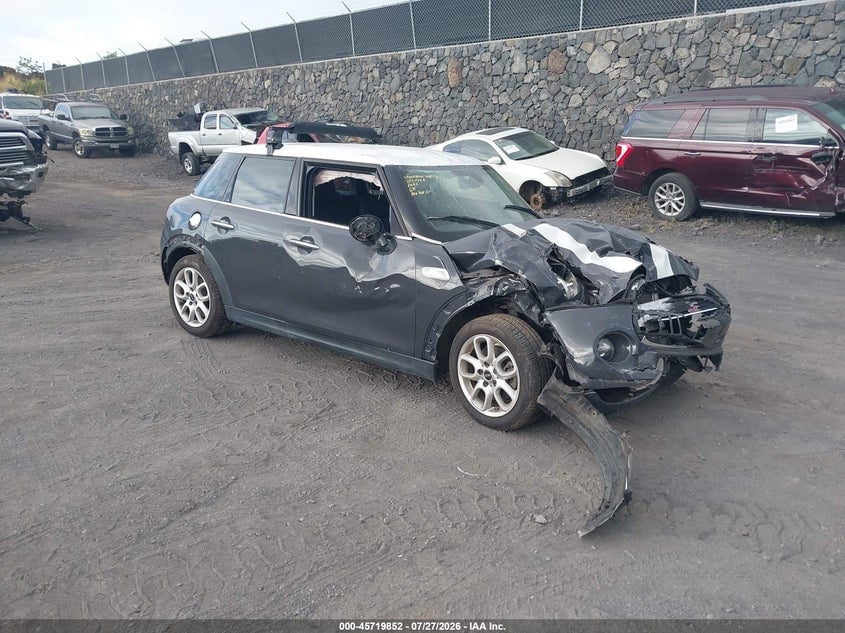 2015 MINI HARDTOP COOPER S | WMWXU3C56F2B58108 | UPCARS