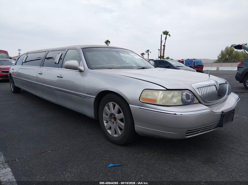 2004 LINCOLN TOWN CAR EXECUTIVE | 1L1FM81W64Y646938 | UPCARS