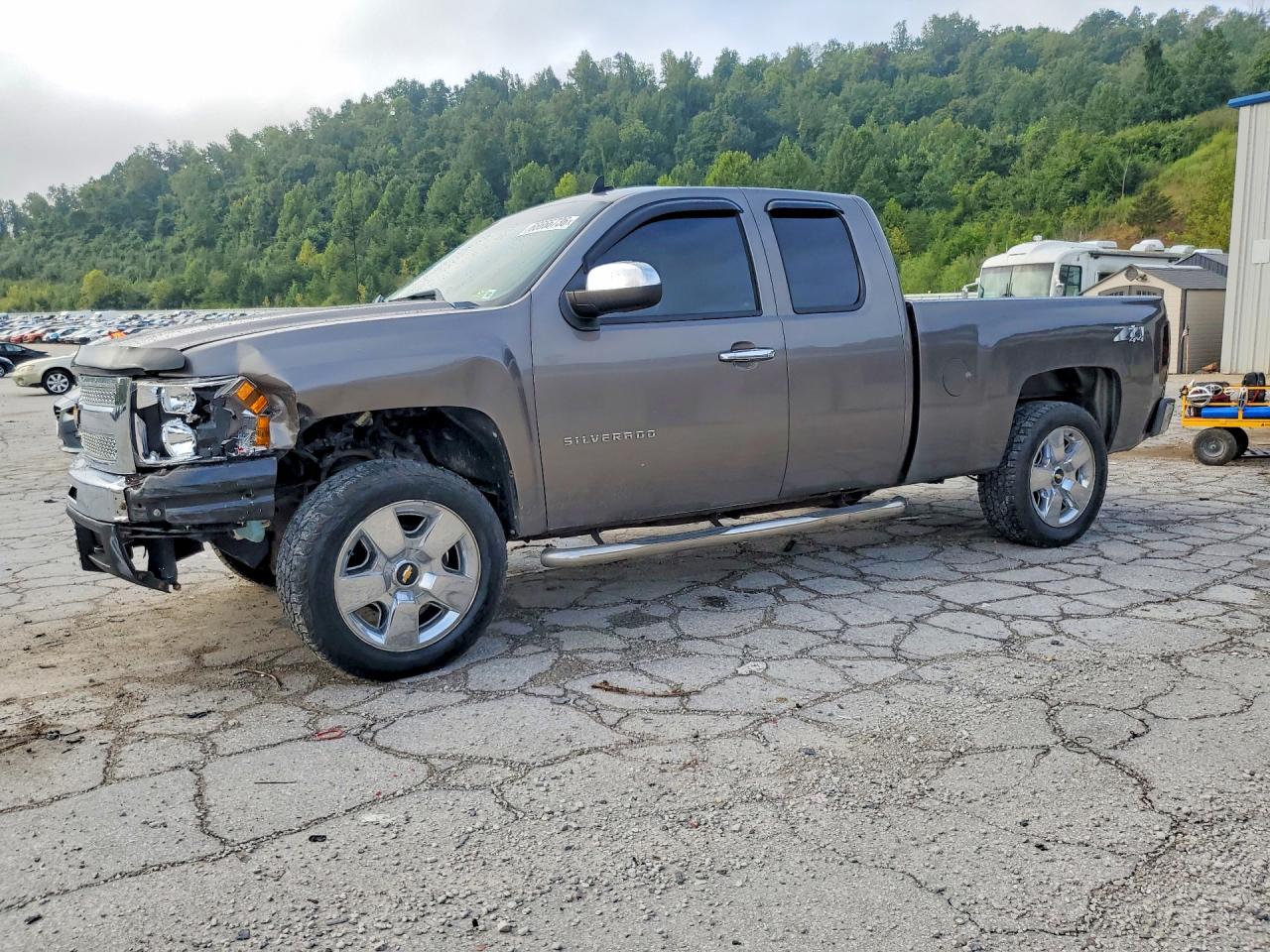 2011 CHEVROLET SILVERADO K1500 LT | 1GCRKSE37BZ332693 | UPCARS