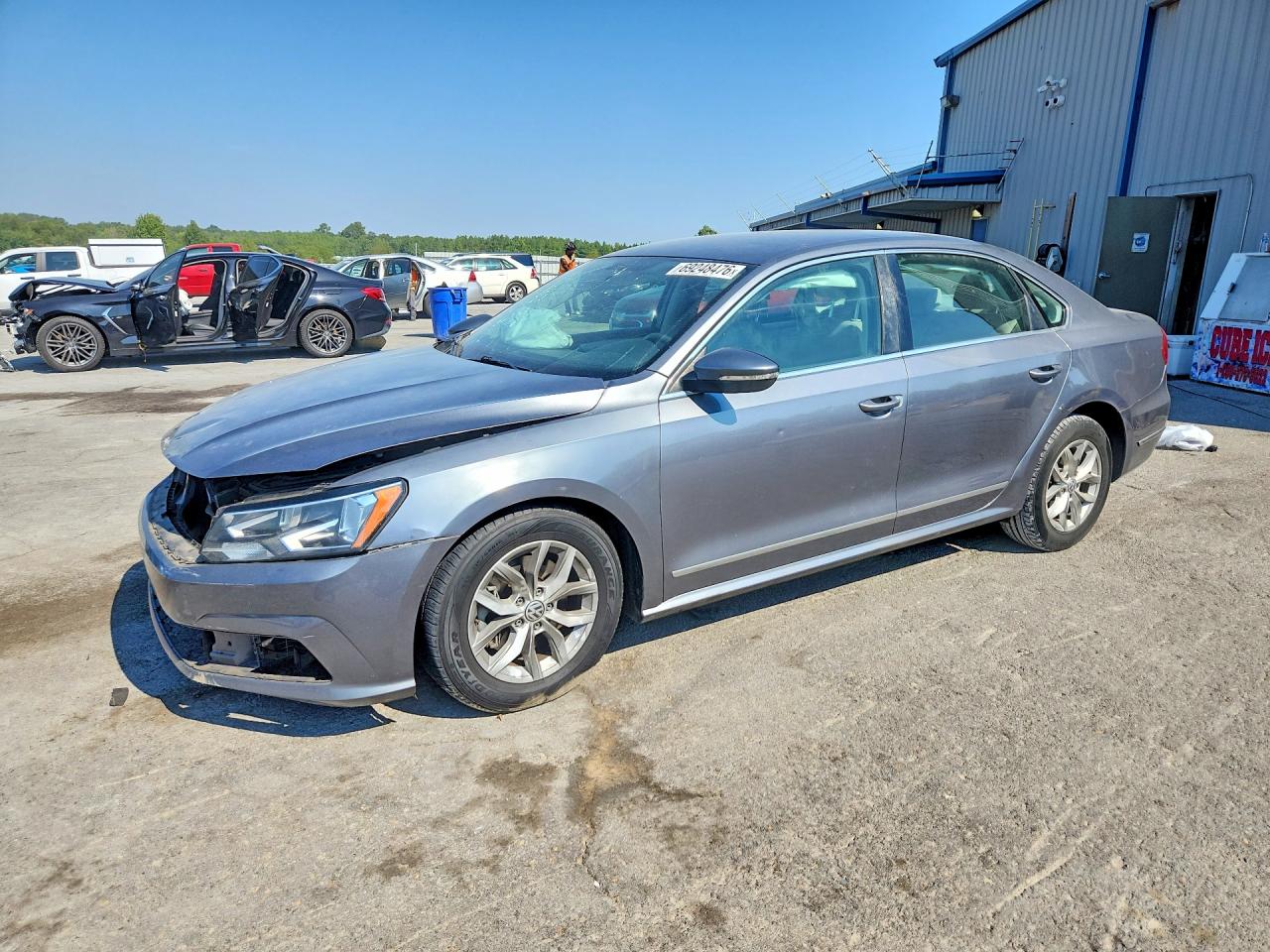 2016 VOLKSWAGEN PASSAT S | 1VWAT7A3XGC059298 | UPCARS