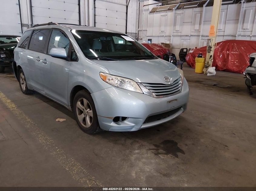 2017 TOYOTA SIENNA LE 8 PASSENGER | 5TDKZ3DC1HS774884 | UPCARS