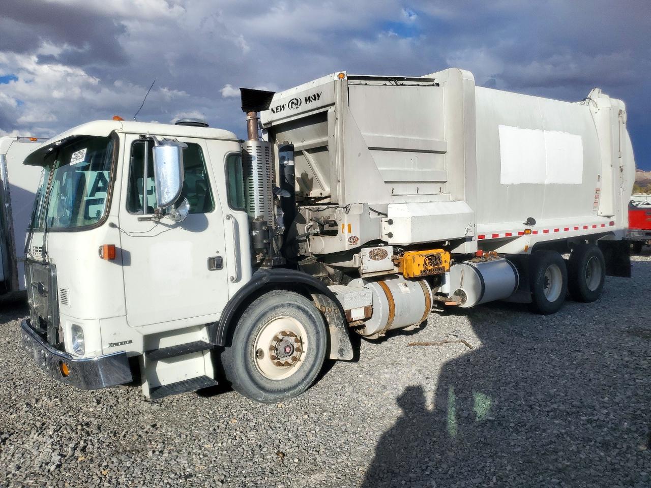 2013 AUTOCAR ALL OTHE REFUSE TRUCK | 5VCACR8F6DH215210 | UPCARS