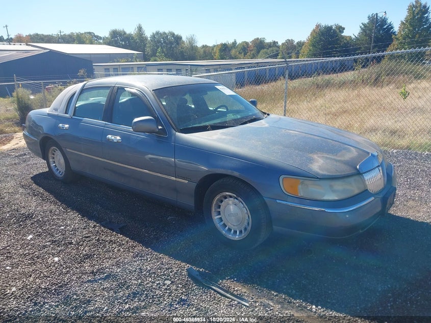 2000 LINCOLN TOWN CAR EXECUTIVE | 1LNHM81W1YY896262 | UPCARS