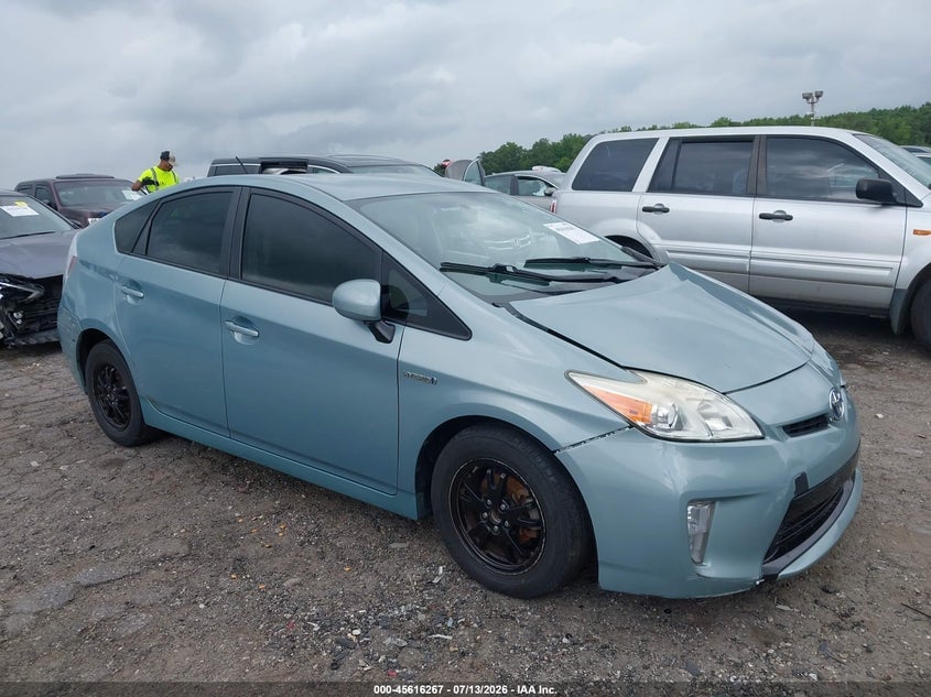 2014 TOYOTA PRIUS TWO | JTDKN3DU8E1804220 | UPCARS