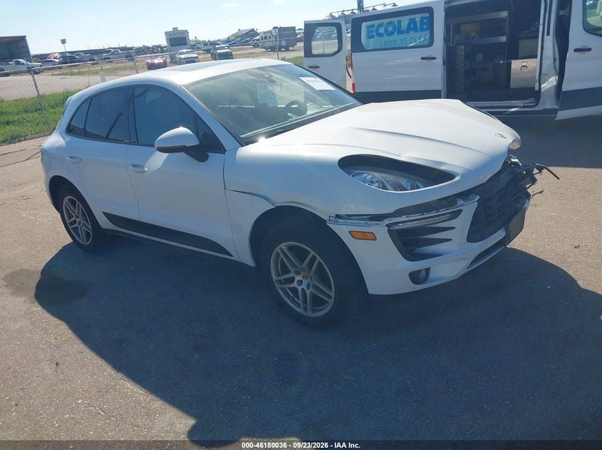 2017 PORSCHE MACAN | WP1AA2A56HLB81945 | UPCARS