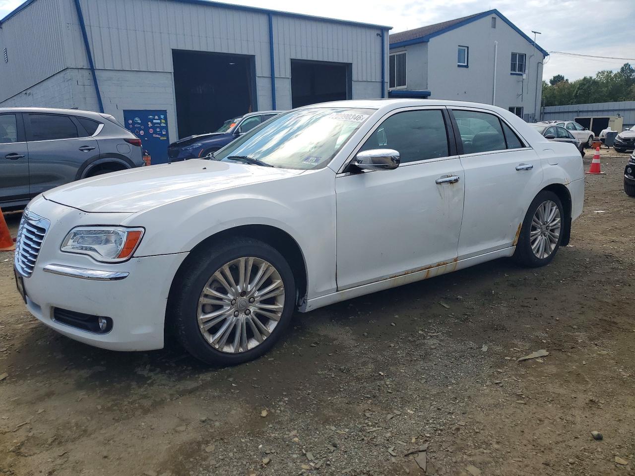 2012 CHRYSLER 300 LIMITED | 2C3CCAHG2CH147565 | UPCARS