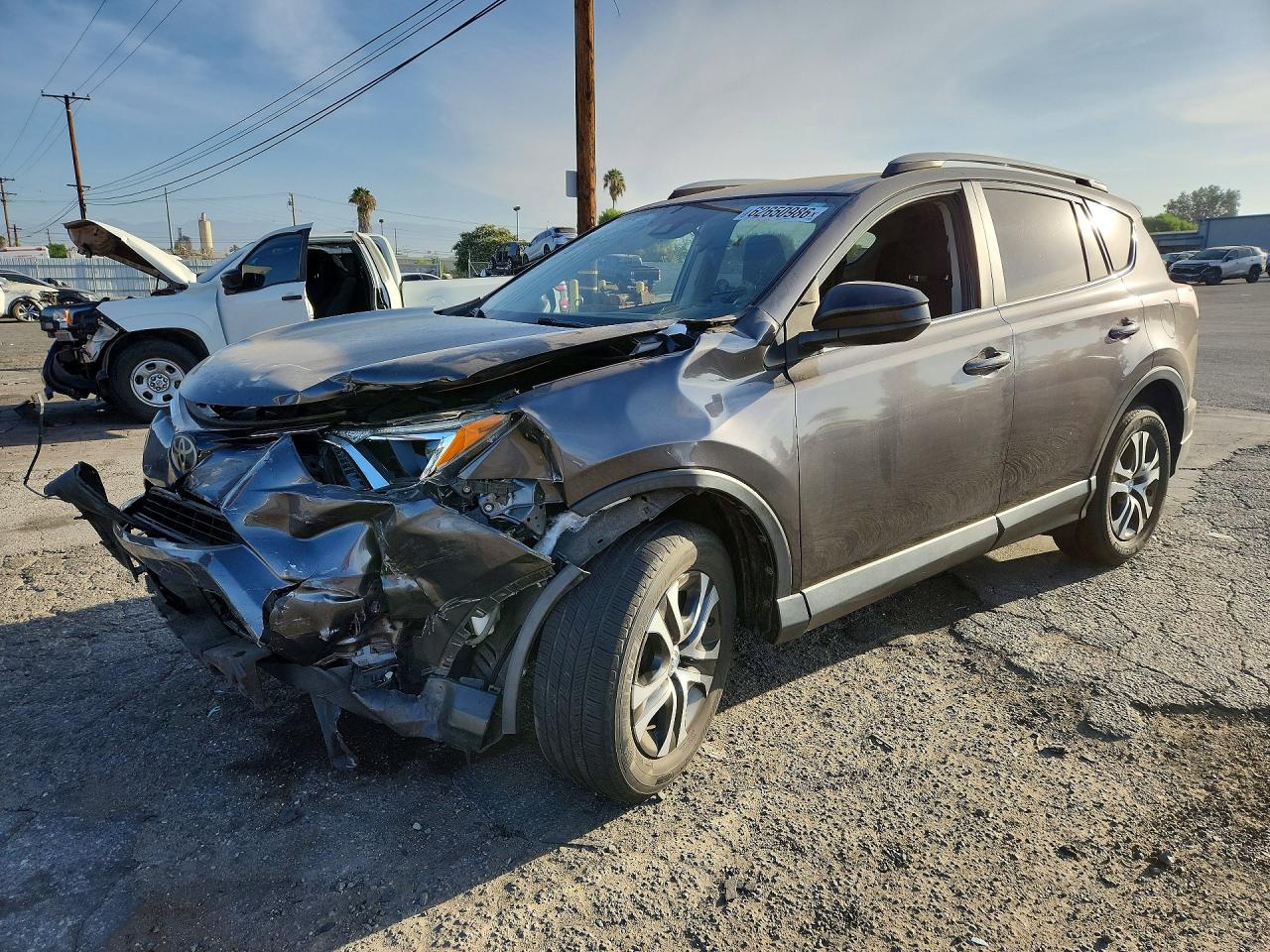 2017 TOYOTA RAV4 LE | JTMBFREV4HJ134337 | UPCARS