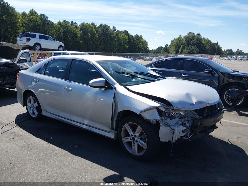 2014 TOYOTA CAMRY SE | 4T1BF1FK0EU751584 | UPCARS