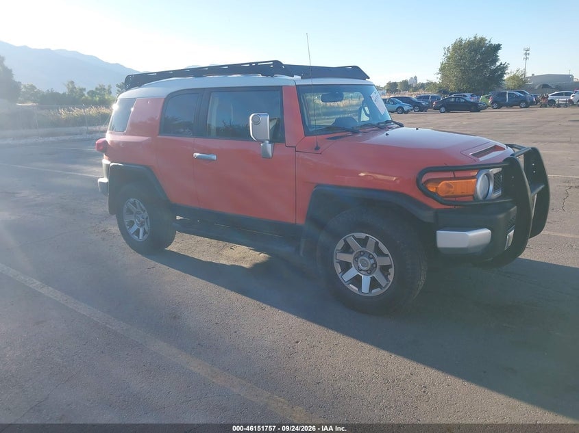 2014 TOYOTA FJ CRUISER | JTEBU4BF0EK198009 | UPCARS