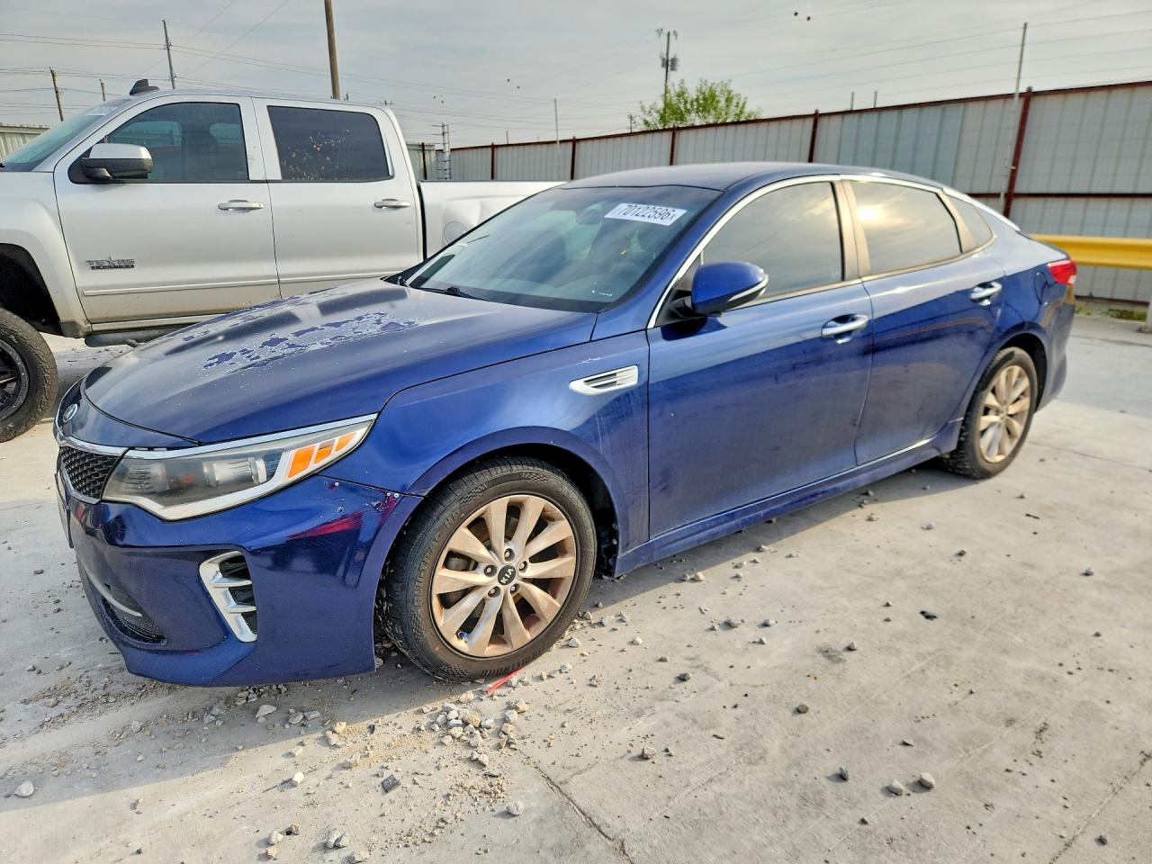 2017 KIA OPTIMA LX | 5XXGT4L31HG172471 | UPCARS