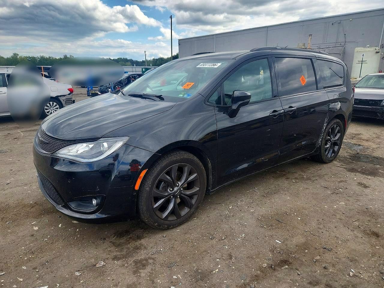 2019 CHRYSLER PACIFICA LIMITED | 2C4RC1GG3KR638825 | UPCARS