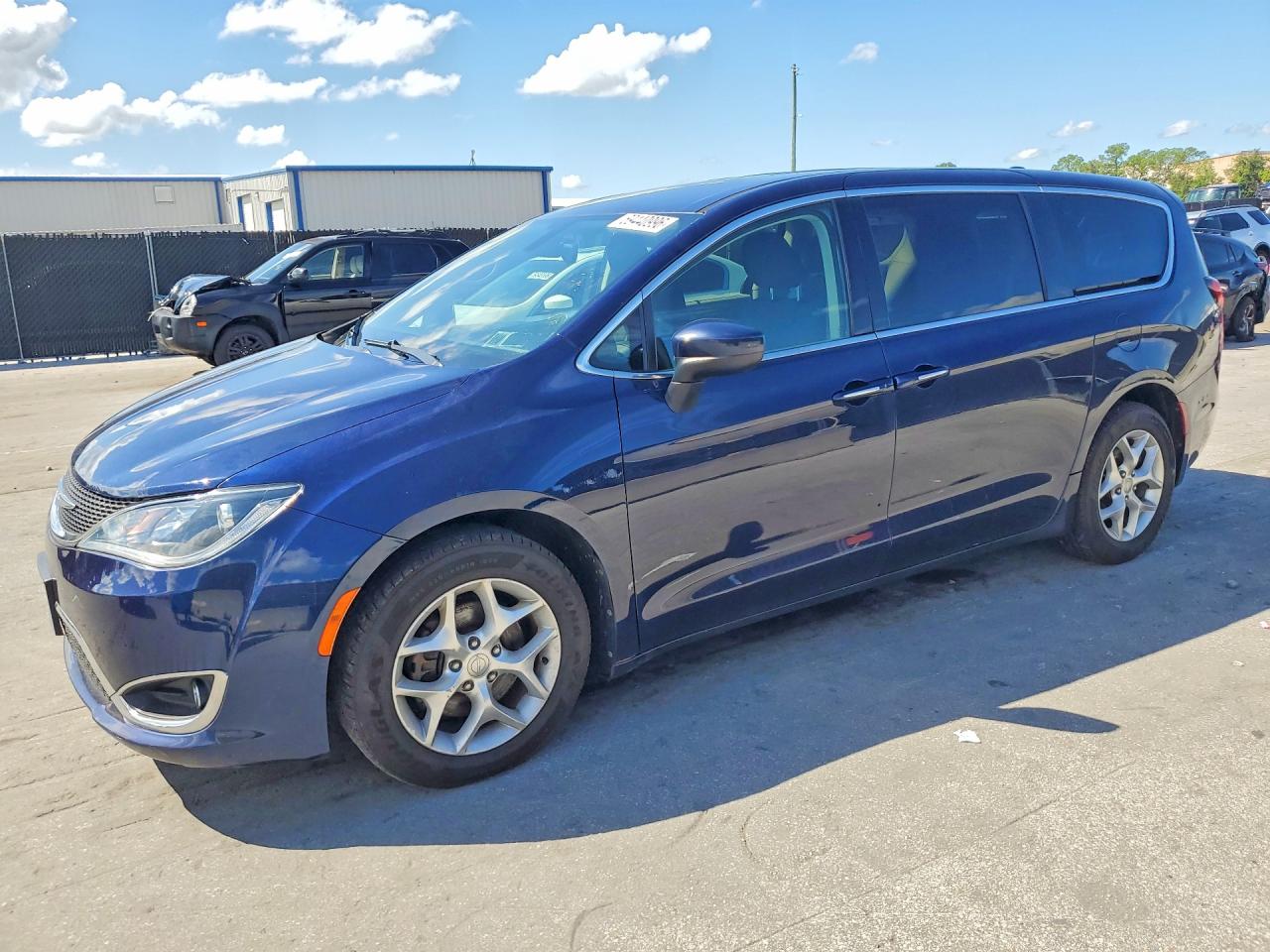 2017 CHRYSLER PACIFICA TOURING L | 2C4RC1BG7HR788436 | UPCARS