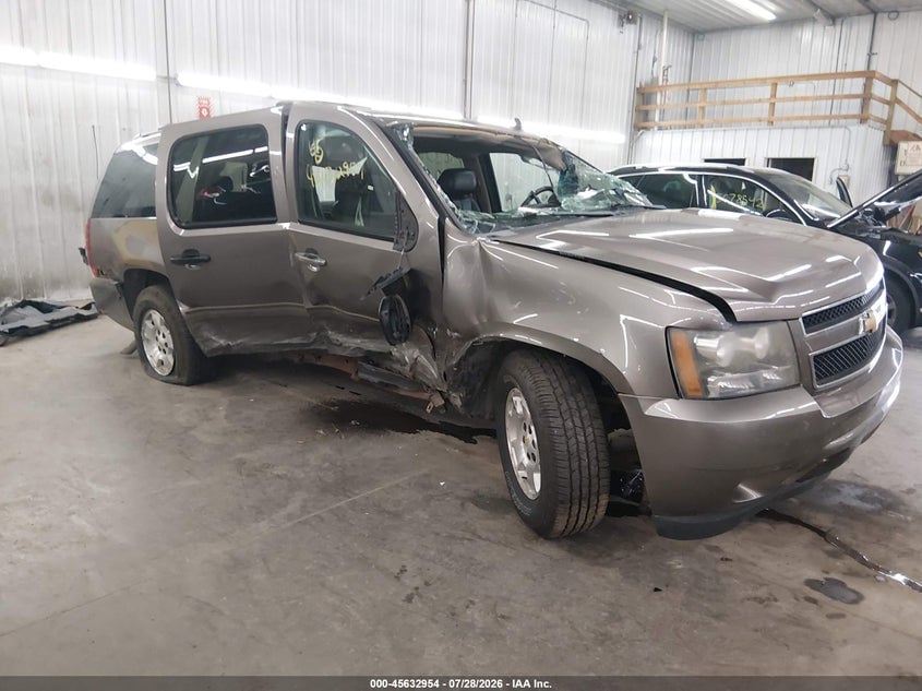 2011 CHEVROLET SUBURBAN LT | 1GNSKJE3XBR381583 | UPCARS
